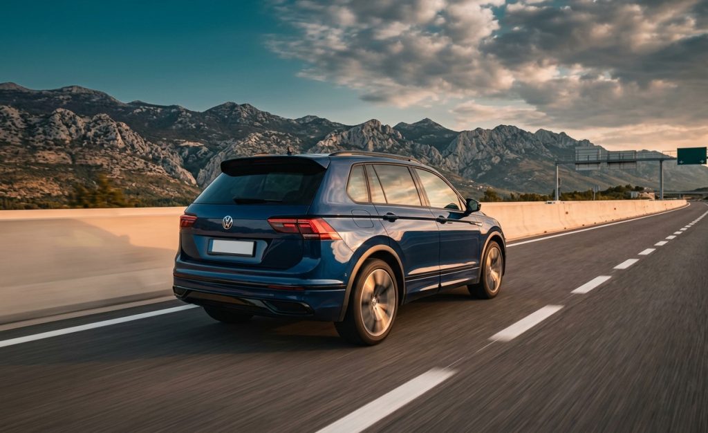 VW Tiguan na otvorenoj cesti